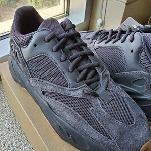 Authentic Yeezy Boost 700 (New)